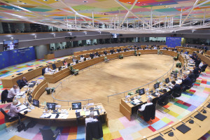 Παραίτηση των Επιτρόπων Βαλεάν και Σινκέβιτσιους από την Ευρωπαϊκή Επιτροπή