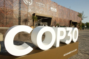 COP30 : Χαμηλών φιλοδοξιών συμβιβασμός για την κλιματική δράση, χωρίς σχέδιο εξόδου από τα ορυκτά καύσιμα