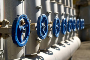 Εκκίνηση Διαιτησίας ΔΕΠΑ Εμπορίας - Gazprom για αποζημίωση υψηλών τιμών φυσικού αερίου