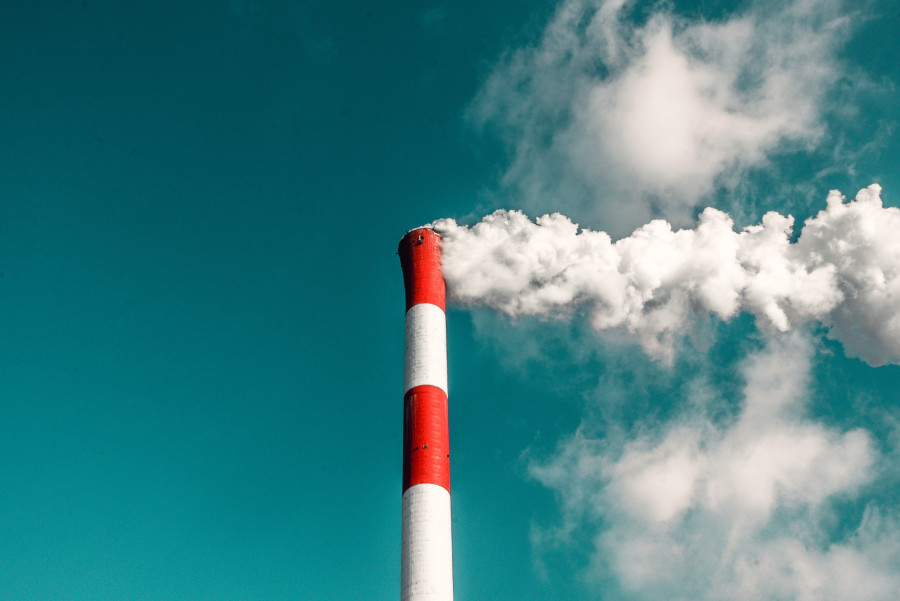 Τεχνολογία δέσμευσης διοξειδίου του άνθρακα σε τρεις ελληνικές βιομηχανίες