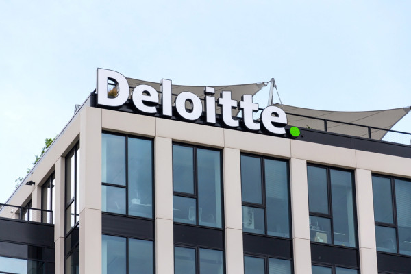 H Deloitte χρηματοοικονομικός σύμβουλος για τη συμφωνία κατασκευής 17 Σχολικών Μονάδων μέσω ΣΔΙΤ στην Κεντρική Μακεδονία