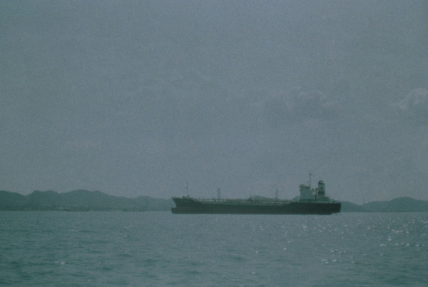 Τα Στενά του Ορμούζ δεν είναι τελείως κλειστά - Πότε «ανοίγουν» και για ποιους