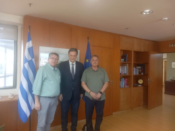Με τον Υπουργό Περιβάλλοντος και Ενέργειας κ. Θόδωρο Σκυλακάκη συναντήθηκε το προεδρείο της ΓΕΝΟΠ-ΔΕΗ