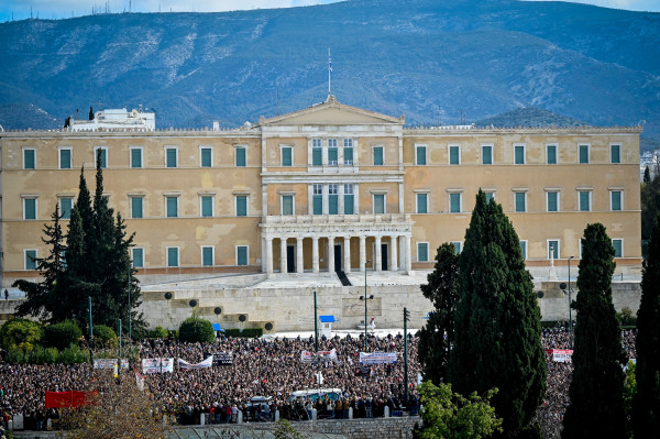 Γιάννης Τριήρης: Μια κυβέρνηση σε αποδρομή χωρίς λαϊκό έρεισμα